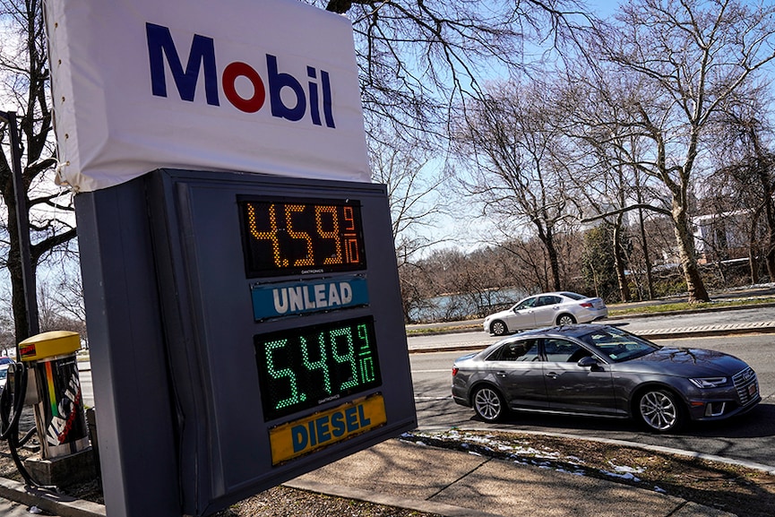 Even with high gas prices, the open road still beckons