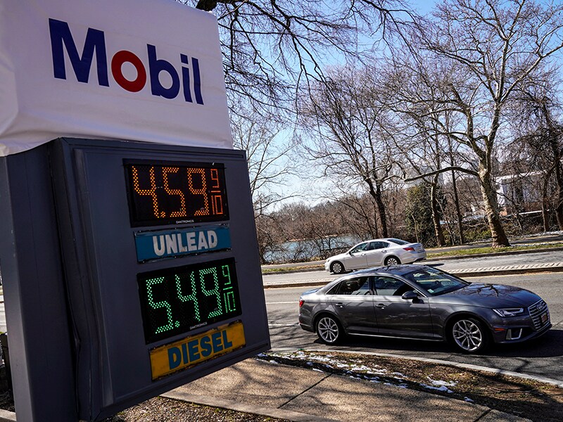 Even with high gas prices, the open road still beckons