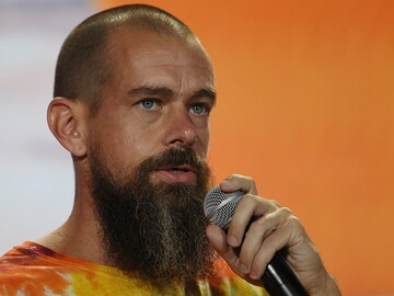 Jack Dorsey vs. Vladimir Tenev on Bitcoin transaction fees