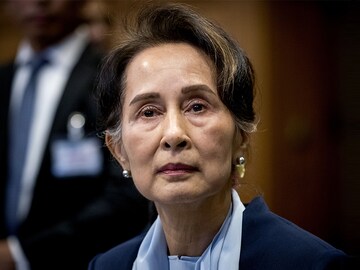 Aung Suu Kyi handed 5-year jail term for corruption