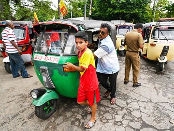 Crisis in Colombo