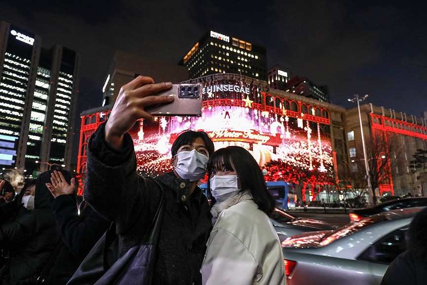 Photo of the Day: K-pop touch to Christmas