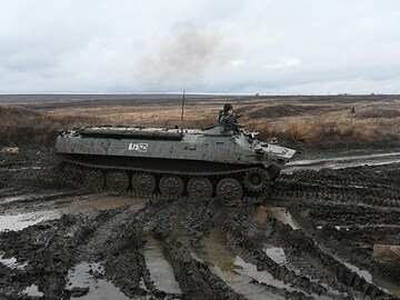 Russia positioning helicopters, in possible sign of Ukraine plans