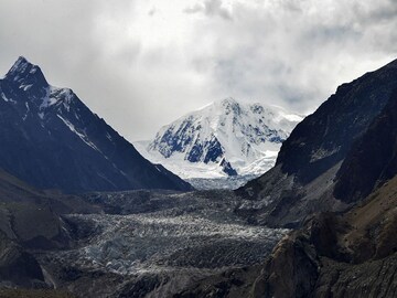 How melting glaciers are threatening Pakistan's north