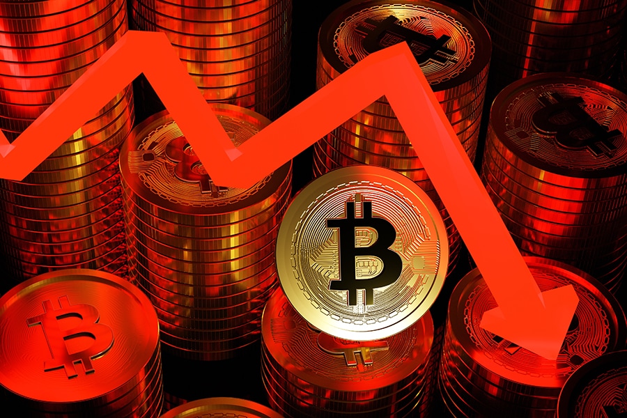BTC gets rejected at $23k, US dollar declines from fresh 20-year high