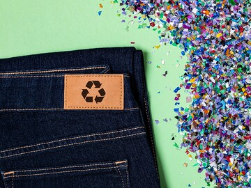 Cigarette butts, oyster sacks, airbags: the craziest objects that have been transformed into fashion pieces