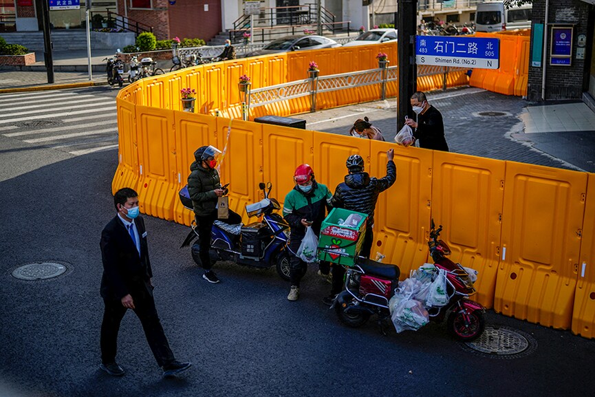 Photo Of The Day: Curbside delivery