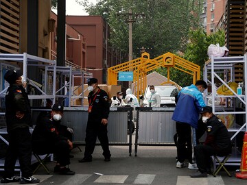 Cut off from home, Chinese diaspora frustrated at zero-Covid policy