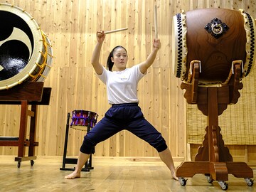 Japan's taiko reinvents drum tradition