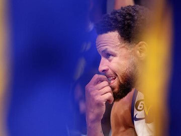Players can earn NFTs as Steph Curry files for the Curryverse trademark
