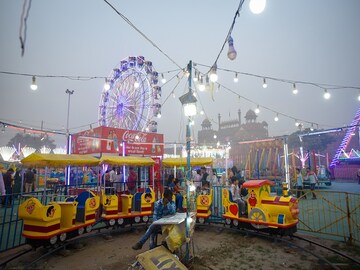 Photo of the Day: Carefree carnival