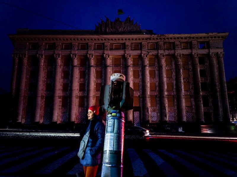 Photo of the Day: Darkness continues