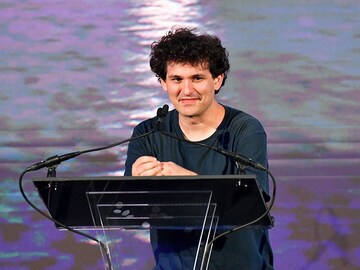 Crypto giant Binance to acquire rival FTX