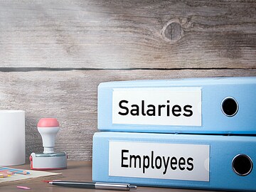 New FTX CEO announces 'ordinary course payment' to employees and contractors