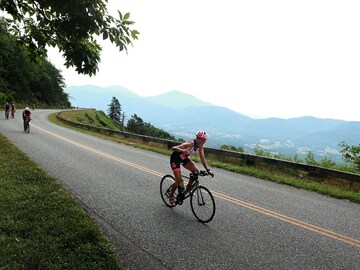 10 most picturesque cycling routes worldwide, according to Instagram