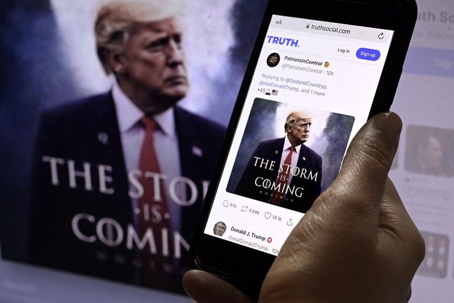 Google allows Donald Trump's Truth Social in Play Store