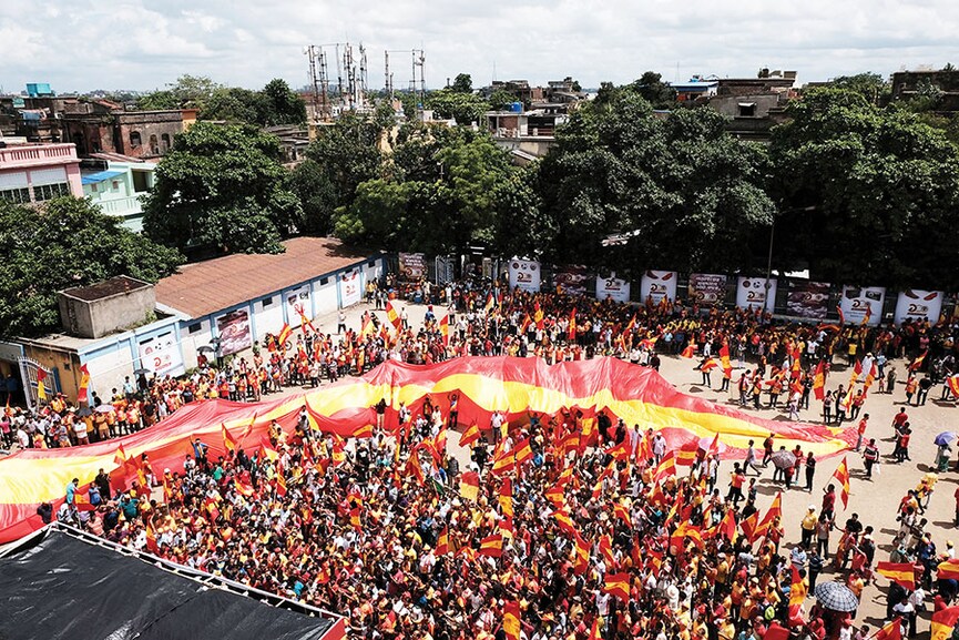 East Bengal FC fans take out a massive rally to celebrate the Club’s 100th year on July 28, 2019
Image: Jit Chattopadhyay / Pacific Presss / ALAMY