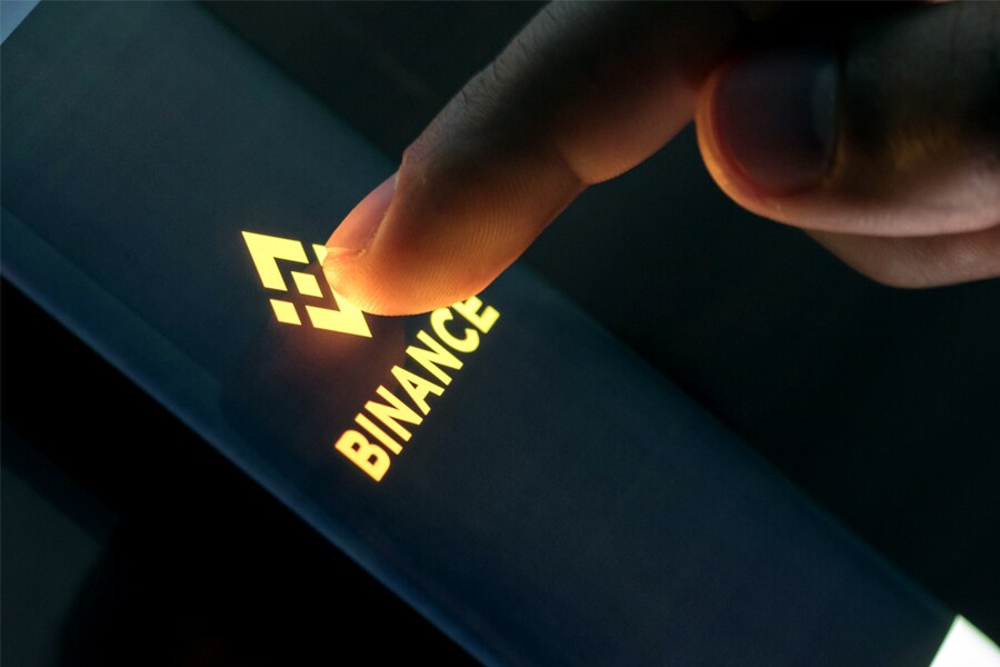 Binance becomes Uniswap DAO's second largest vote holder
