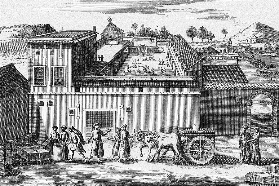 The trading post established by the British East India Company at Surat, India, circa 1680. Universal History Archive/Getty Images