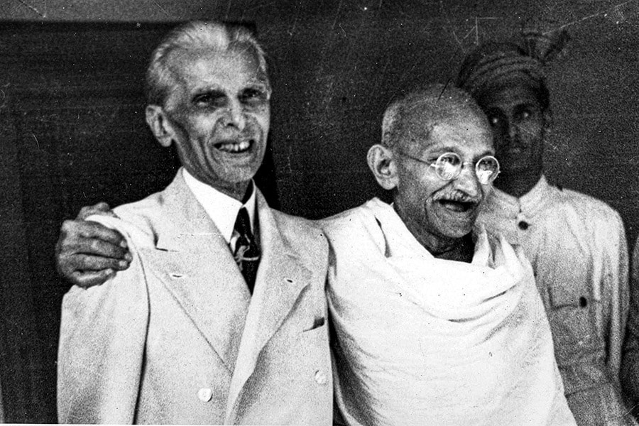 Despite the camaraderie, talks between Jinnah and Gandhi failed in October 1946 as there was anxiety that the Hindu majority would dominate the Muslims. Image: Universal History Archive/Getty Images