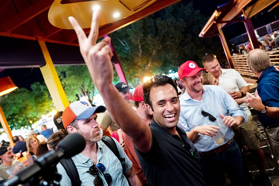 US entrepreneur and 2024 Presidential hopeful Vivek Ramaswamy speaks to attendees at Jalapeno Peteís at the Iowa State Fair in Des Moines, Iowa, on August 11, 2023. Image: Stefani Reynolds / AFP 