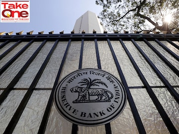 Risk to the inflation outlook stems from the liquidity overhang in the banking system: RBI