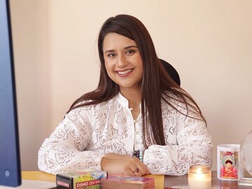 A journey within: Resham Kamboj explores Akashic reading to connect with the soul and discover guiding insights