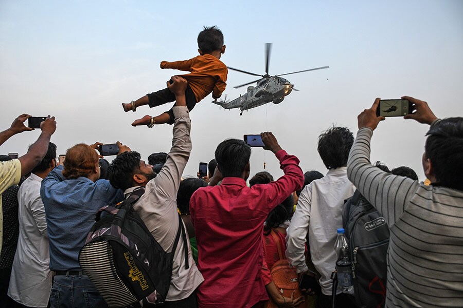 Photo of the day: Taking to the skies