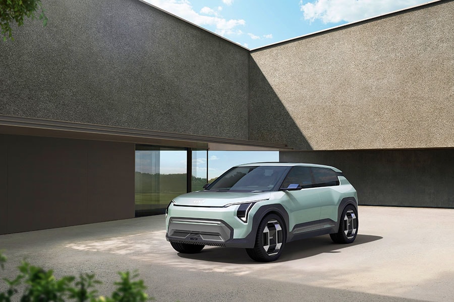 By 2025, Kia India plans to launch a relatively affordable electric vehicle (EV) in the country by this time with the hopes of reaching a 10,000-unit yearly sales target. 