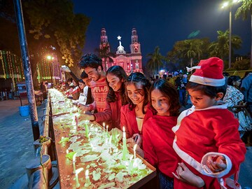 Photo of the day: Welcoming baby Jesus