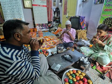 Photo of the day: Readying for Holi 2023