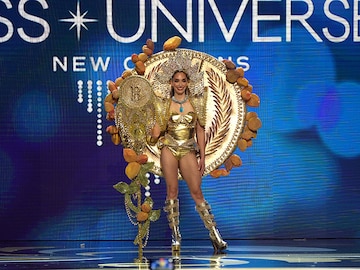 El Salvador's Miss Universe contestant wears Bitcoin themed costume