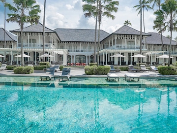 Discover the world's most luxurious pools