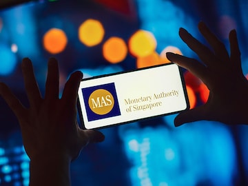 Singapore mandates crypto firms to secure user assets in trusts by year-end