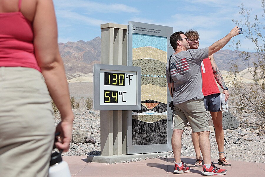 Heat seekers: In search of selfies with scorching temperature readings