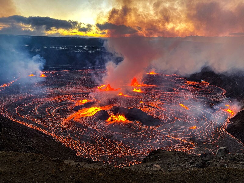 Photo of the day: Kilauea volcano is active again