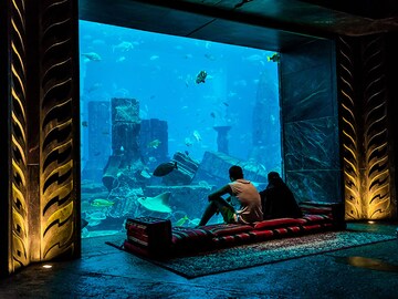 5 amazing underwater hotels on Earth