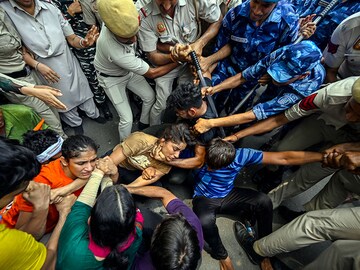 Photo of the day: Demolishing democracy