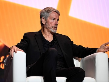 Crypto networks like Bitcoin can fight online identity and trust issues in cyberspace: Michael Saylor