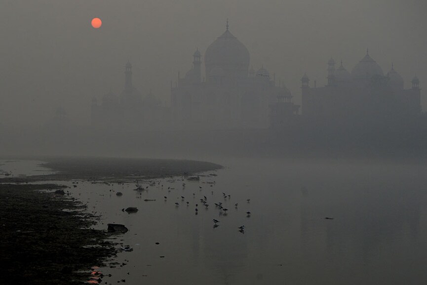 Photo of the day: Behind the thick curtains of smog