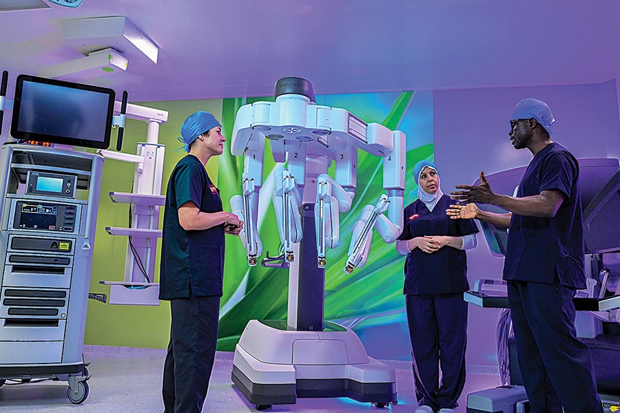 Burjeel facilities use the Da Vinci Xi robotic system to ensure precision and innovation in medical procedures
