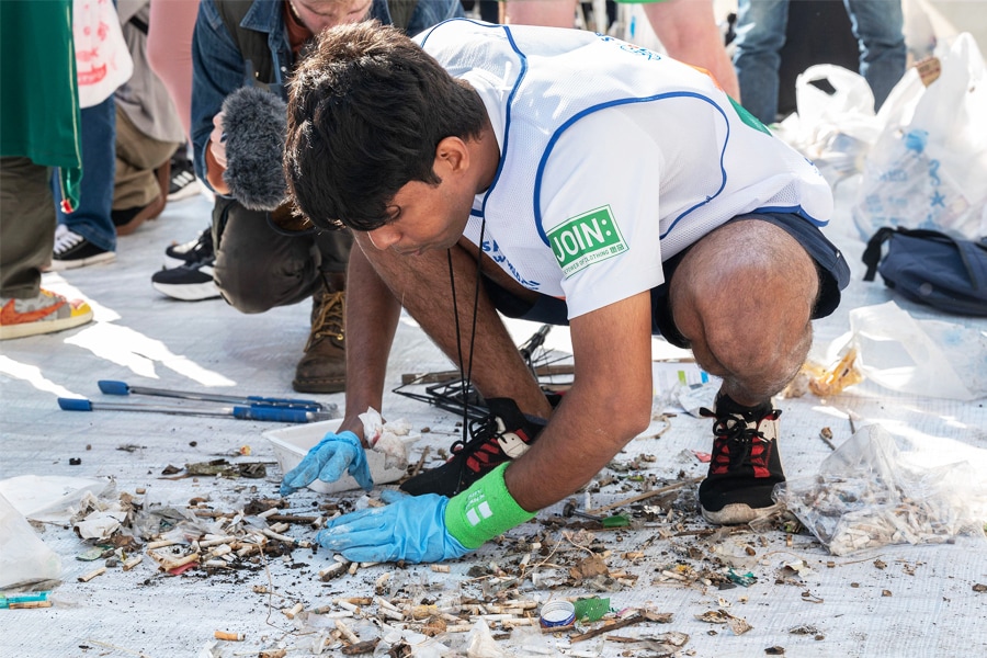 A load of rubbish: Litter-hunters vie for an unusual world title in Tokyo