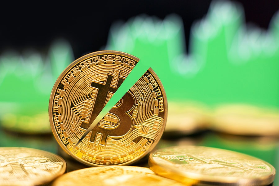 Standard Chartered reiterates its prediction on Bitcoin's projected surge to $100,000 by 2024