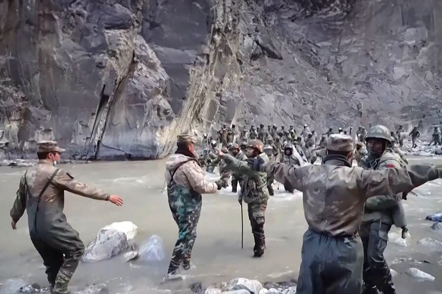 This video frame grab taken from footage recorded in mid-June 2020 shows Chinese (foreground) and Indian soldiers during the incident where troops from both countries clashed in the Line of Actual Control (LAC) in the Galwan Valley, in the Karakoram Mountains in the Himalayas. Image: CCTV/AFP 