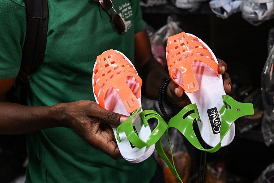 Leke sandals have been sold in Ivorian markets 