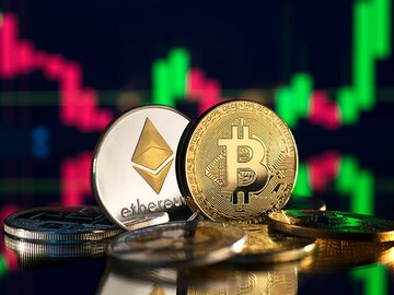 Bitcoin and Ethereum keep bull market strong, analysts expect volatility