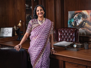 'Mrs Jhunjhunwala' to 'Rekha Jhunjhunwala': How the new custodian of wealth is finding her feet