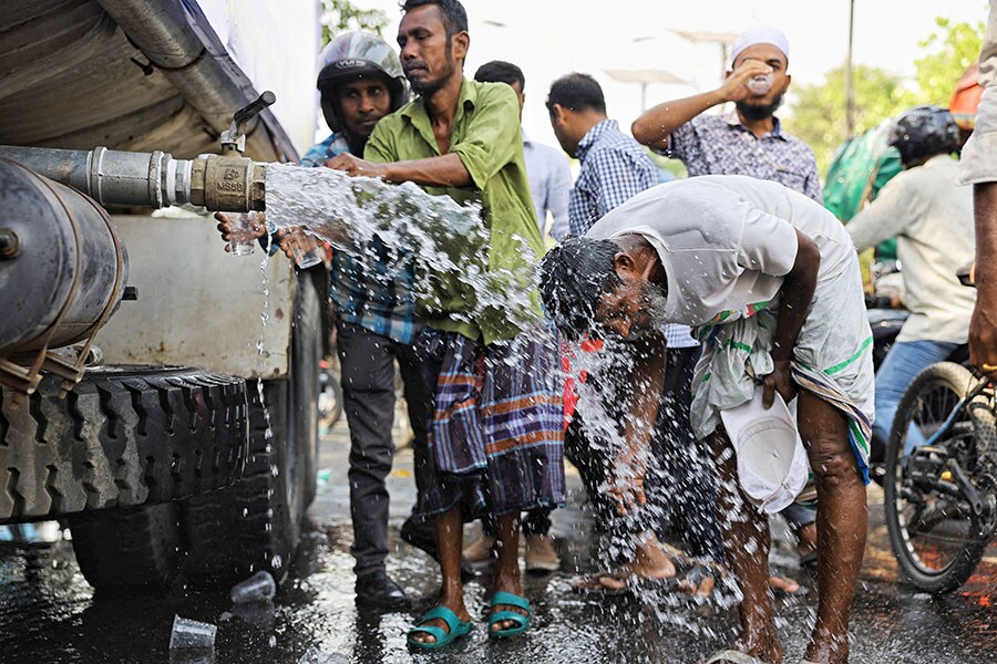 Image: Mohammad Ponir Hossain / Reuters