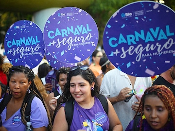 Party but don't touch: Rio works to make carnival safer for women