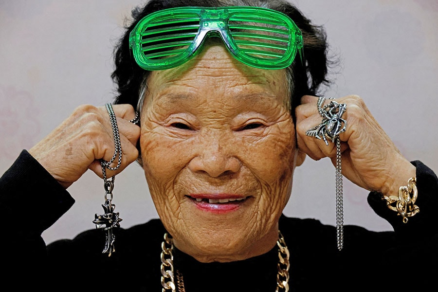 A rapper grandma, a competing ferret and seething fissures: Eyecatching photos of the week